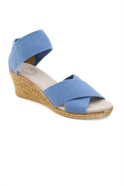 NEW CHARLESTON SHOE CO. women's cannon sandal in cornflower blue